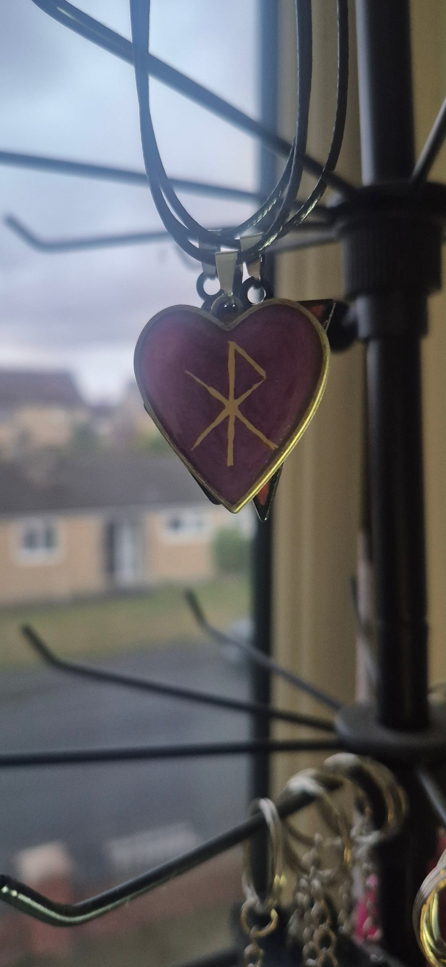 Binding Rune Necklace