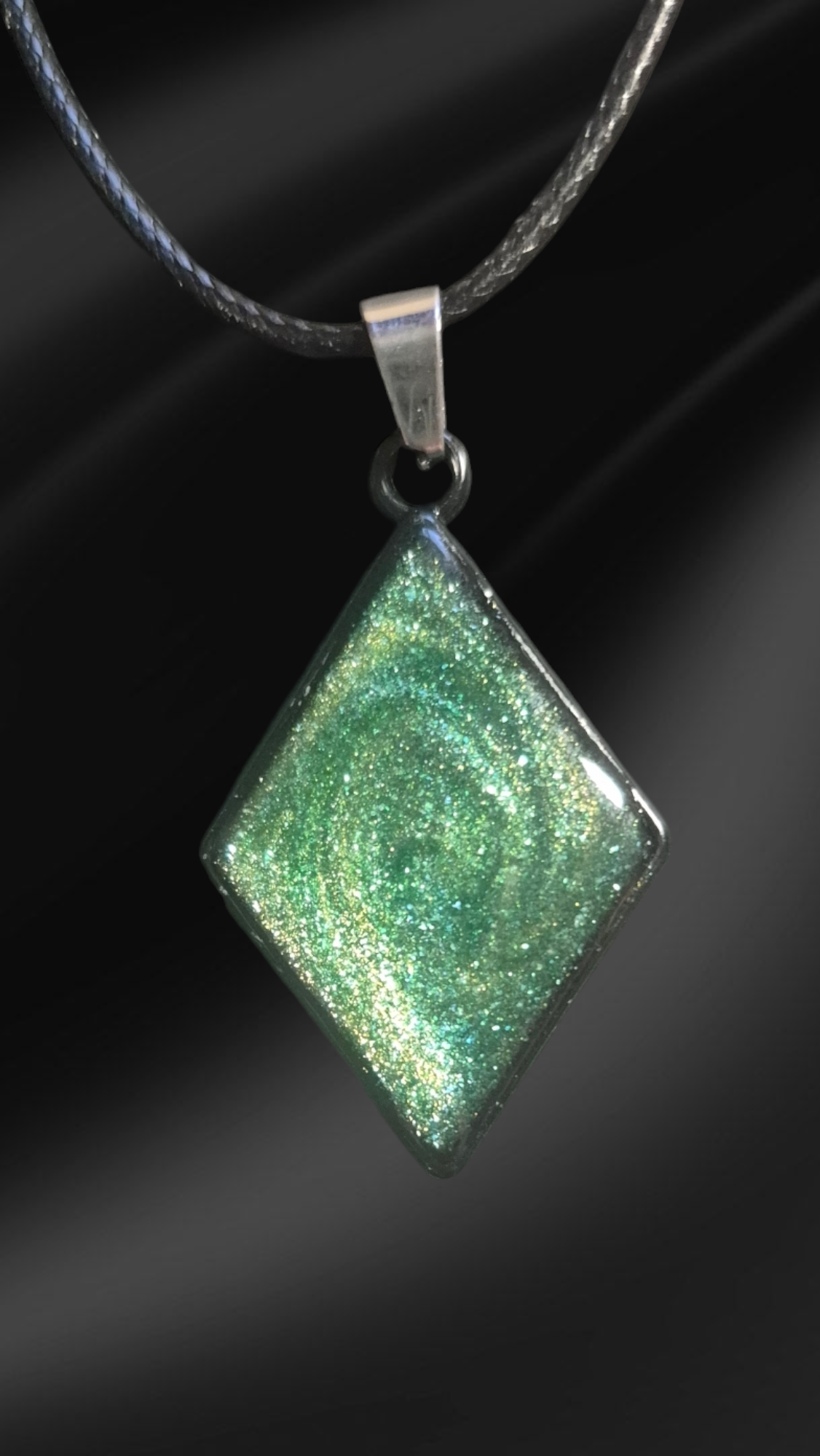 Green & Gold Diamond Shaped Pendant Necklace